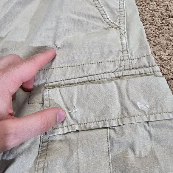 Levis Ripstop Cargo Shorts Mens W42 Khaki Beige Utility 9" Inseam READ - Picture 7 of 12